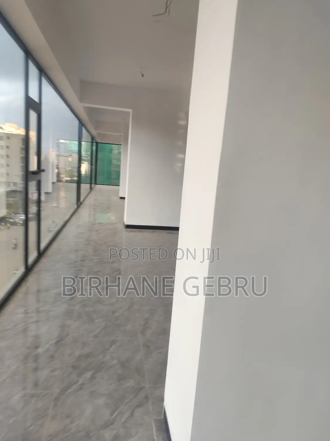 Complex Apartiment Rent for Shop and Other Business