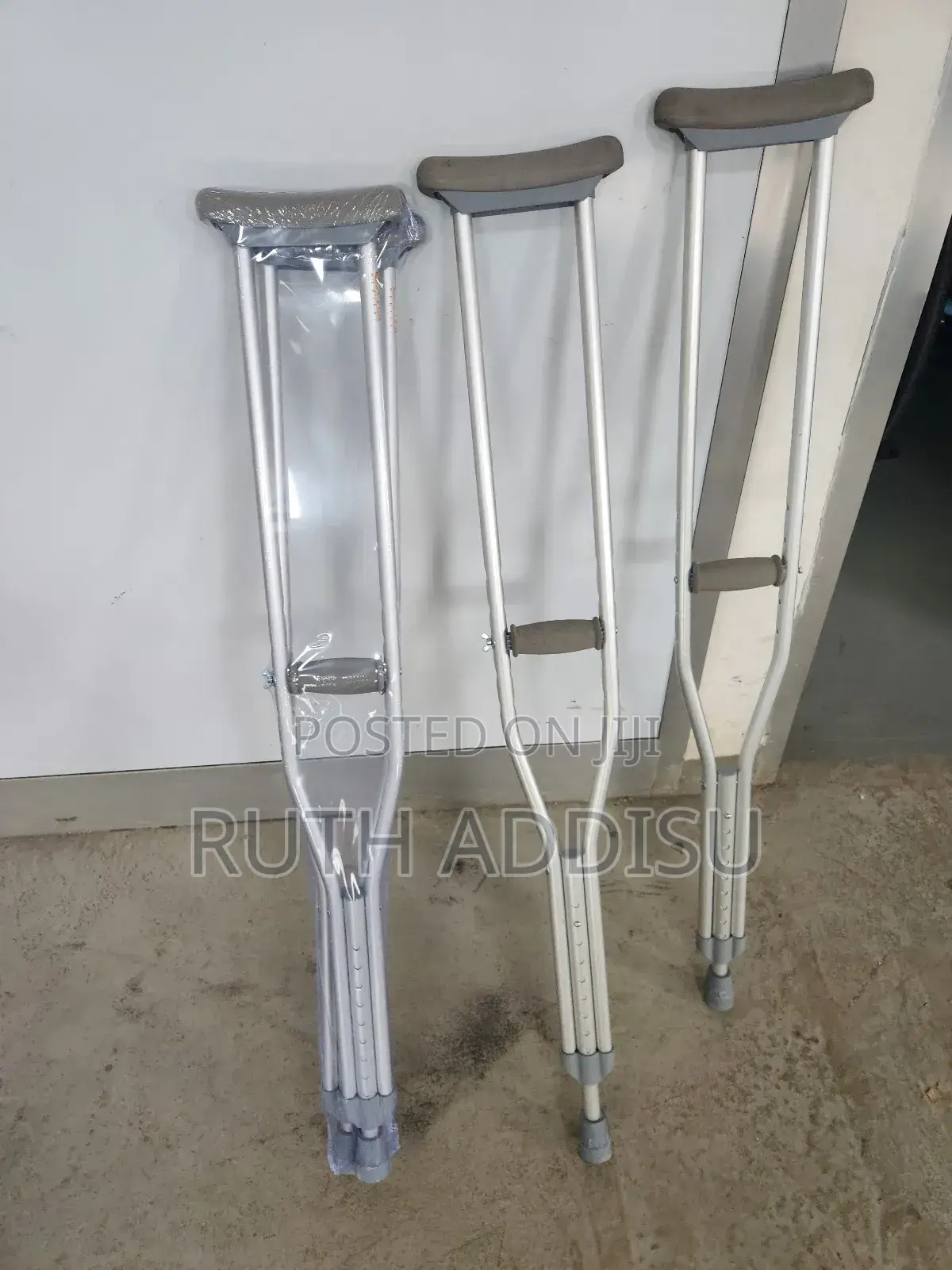 Axillary Bilateral Crutches膩的axillary Crutches冰箱crutches嵗我crutches