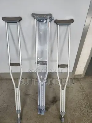 Axillary Bilateral Crutches軍事axillary Bilateral Crutches延續crutches