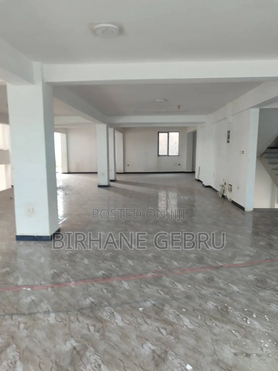 Complex Apartiment Rent for Show Room and Other Business