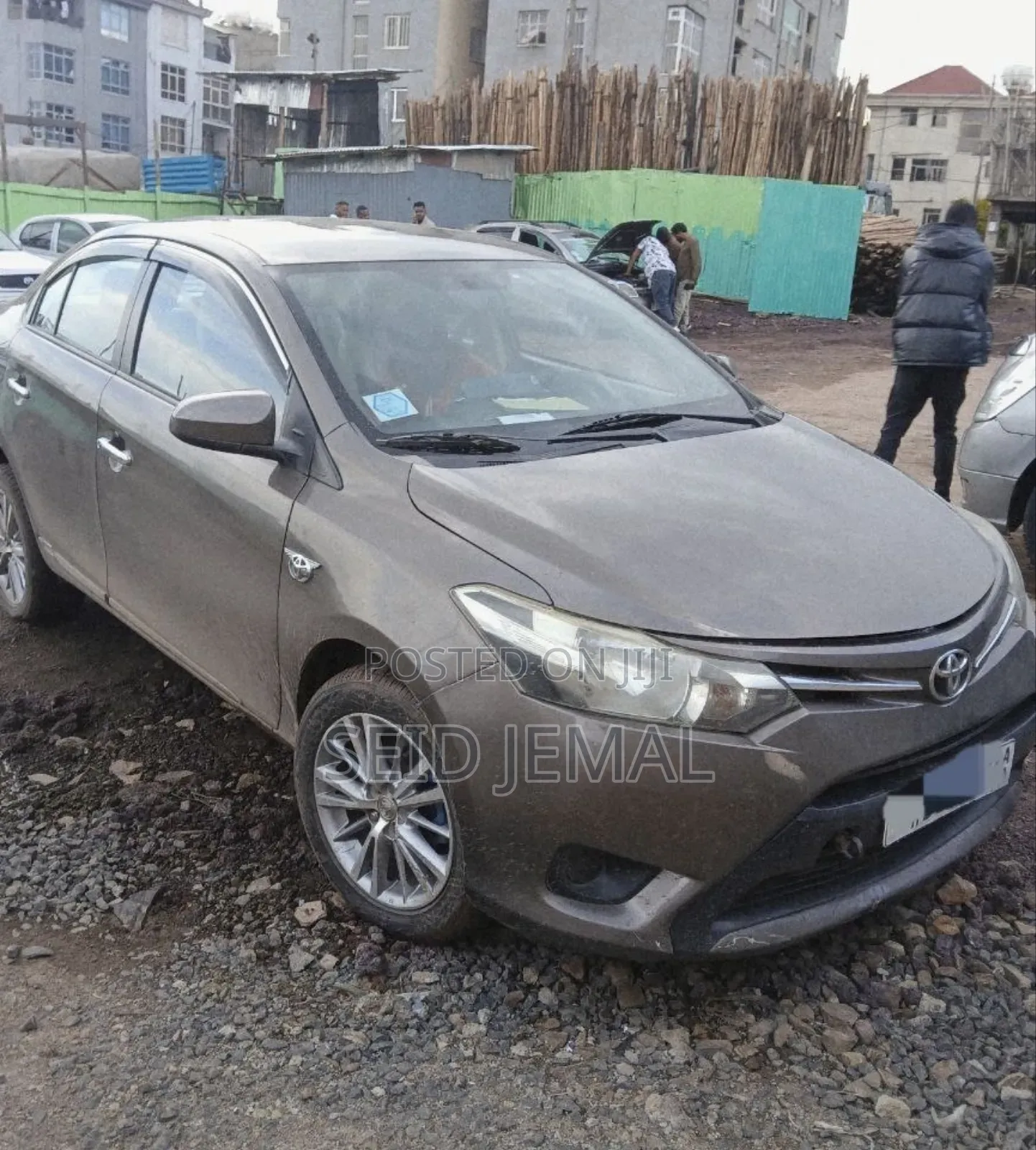 Toyota Yaris 2016 Gray