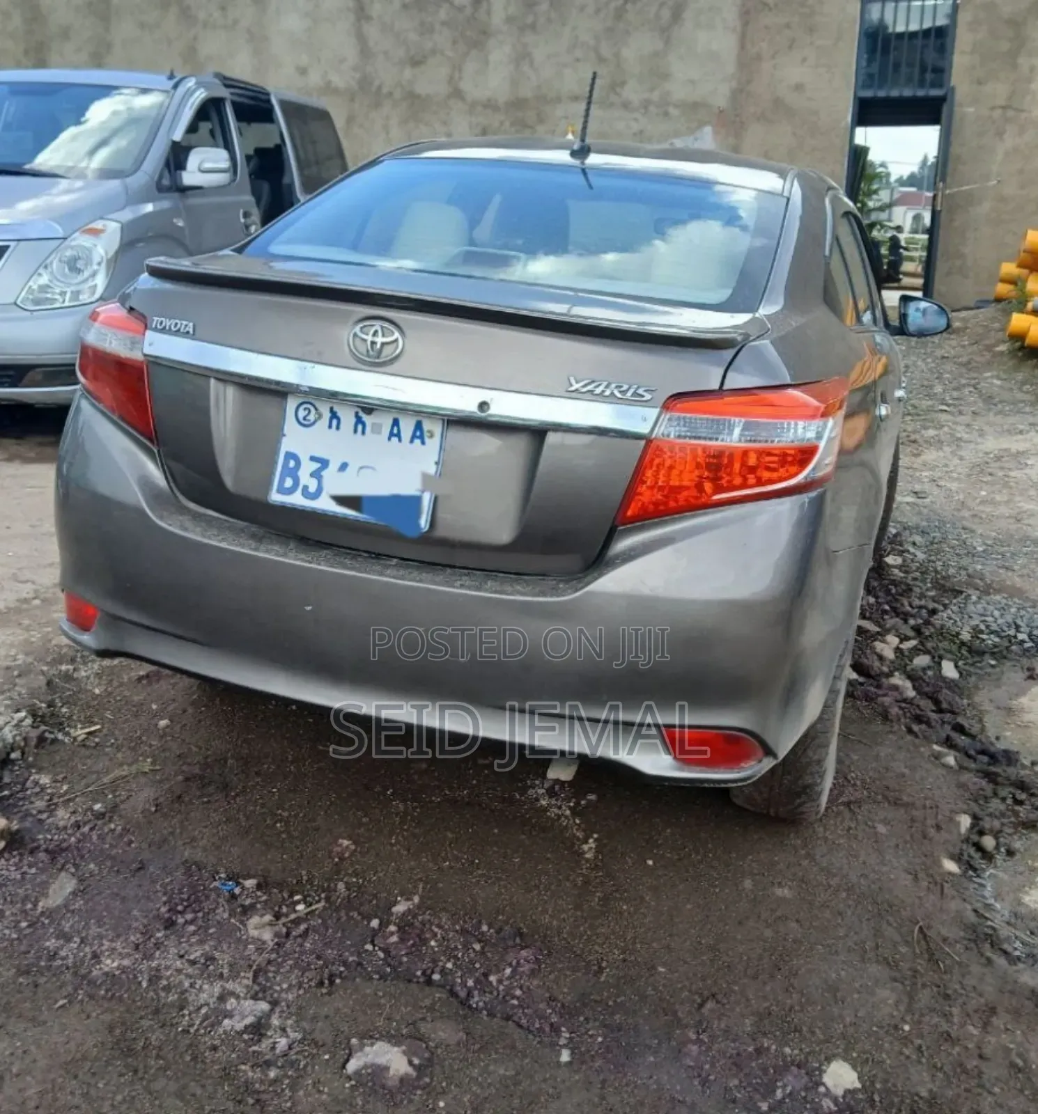 Toyota Yaris 2016 Gray