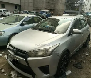 Toyota Yaris 2016 Silver