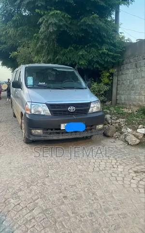 Photo - Toyota HiAce 2009 Silver
