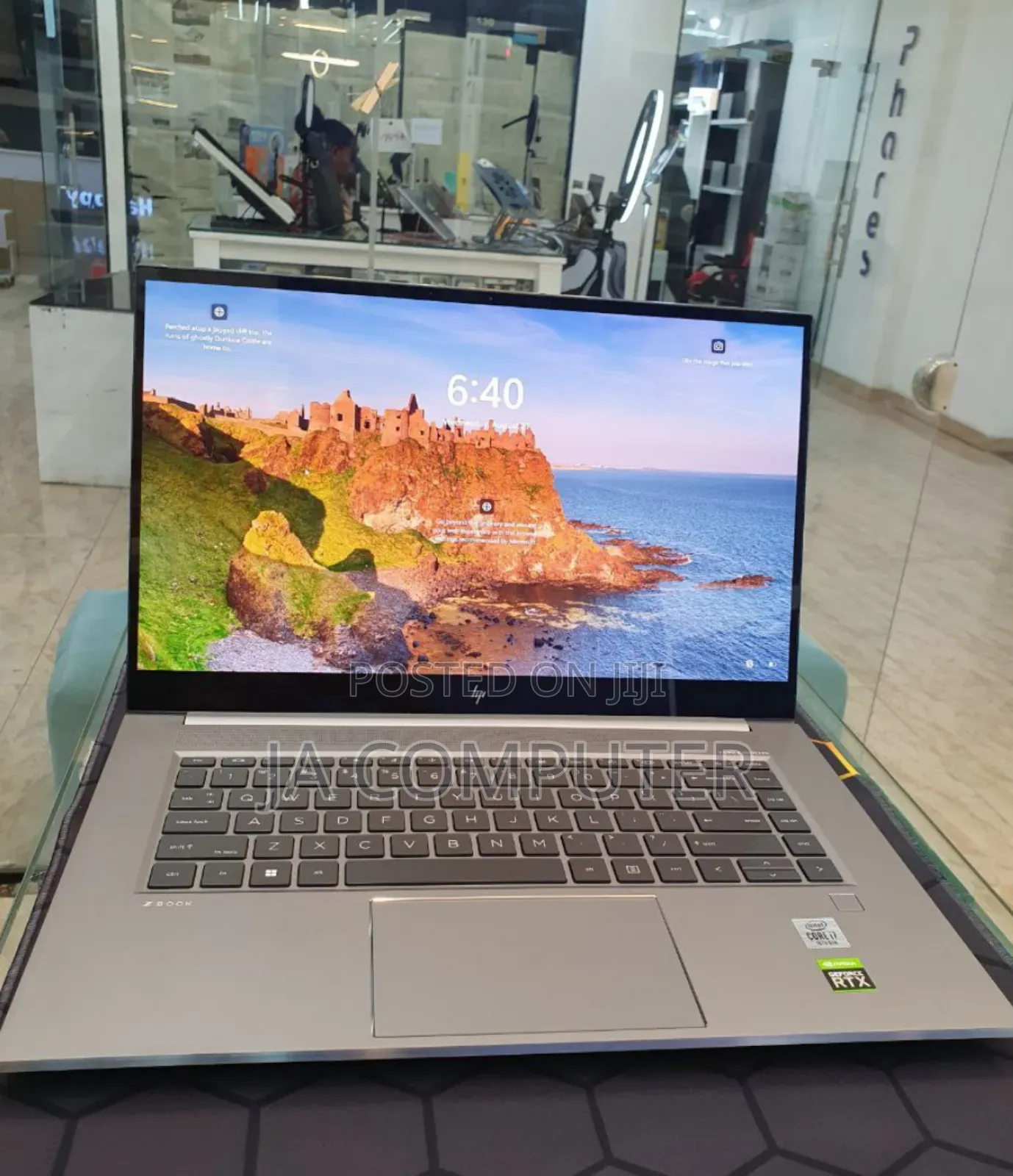 New Laptop HP ZBook Firefly G8 16GB Intel Core I7 SSD 1T