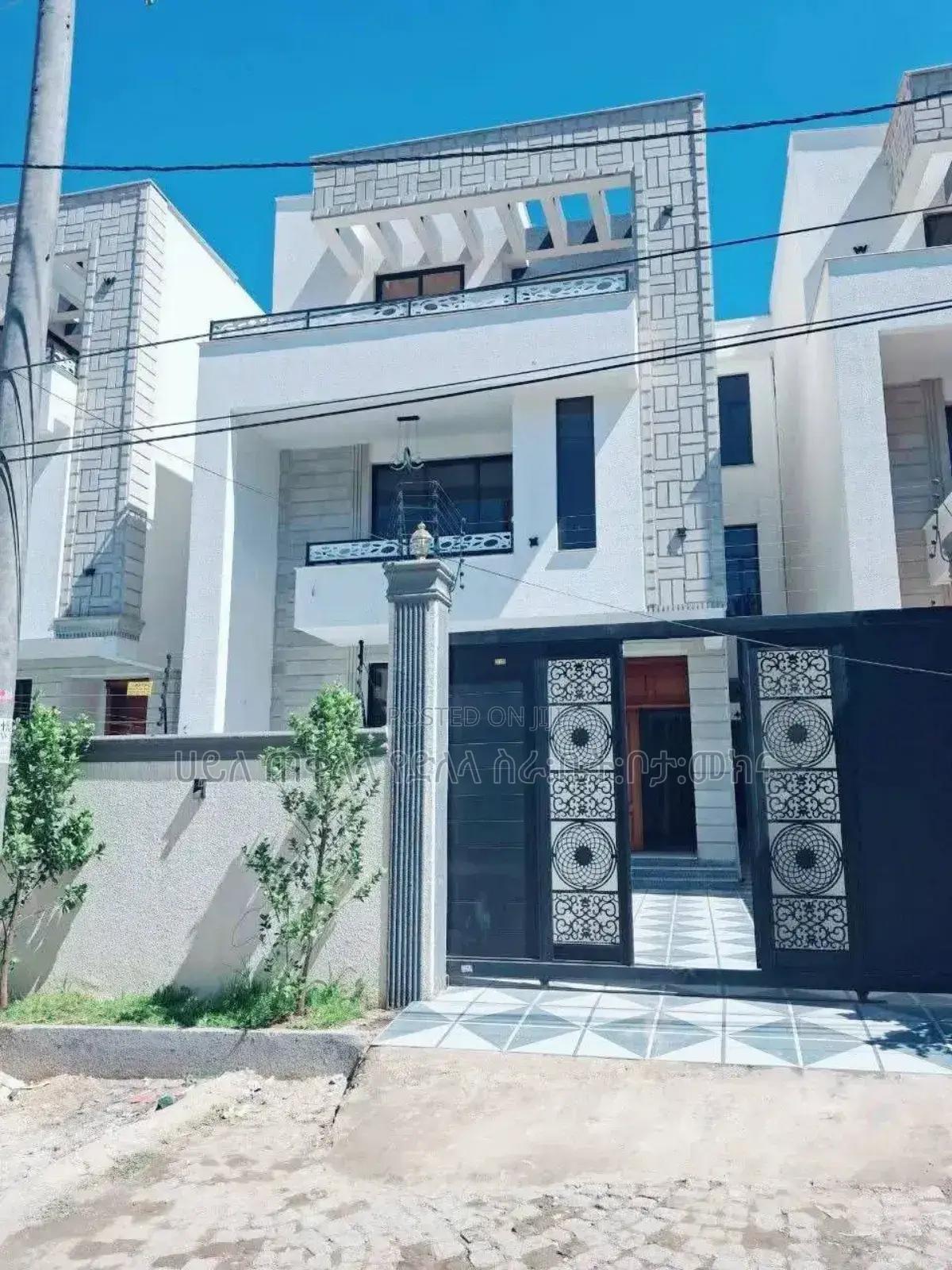 Furnished 10bdrm House in Summit Area, Yeka for sale