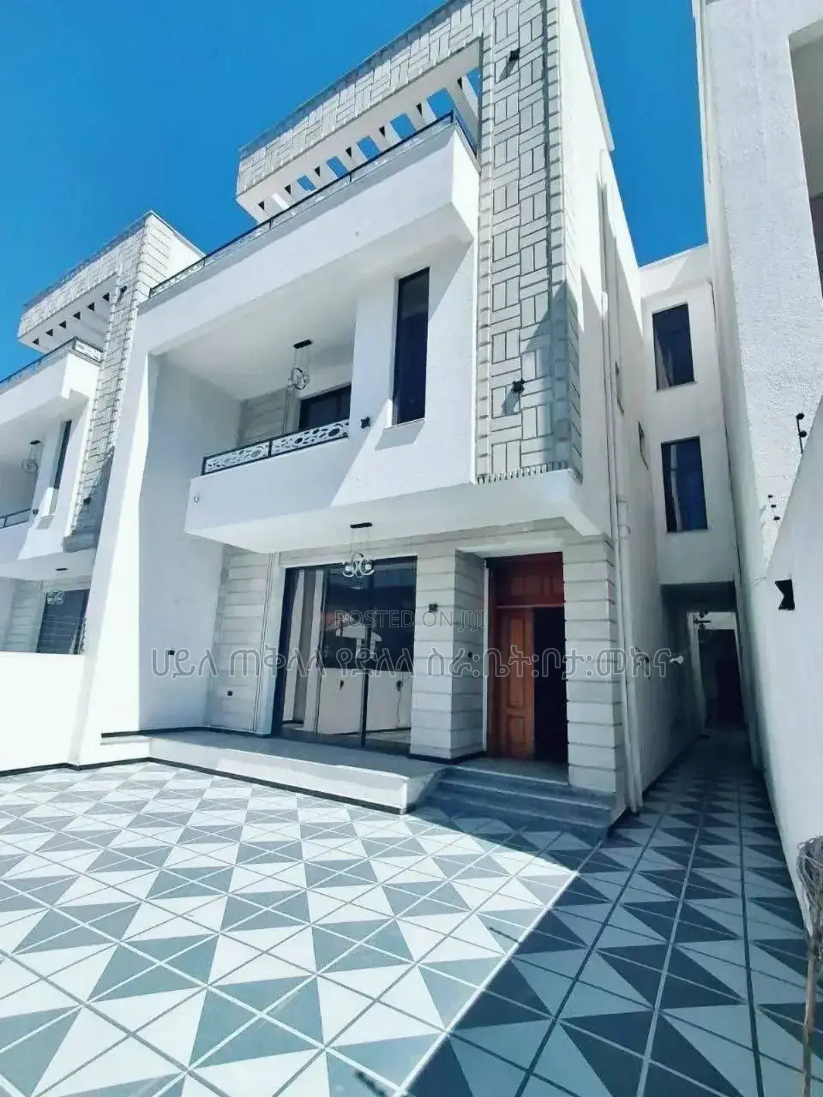 Furnished 10bdrm House in Summit Area, Yeka for sale