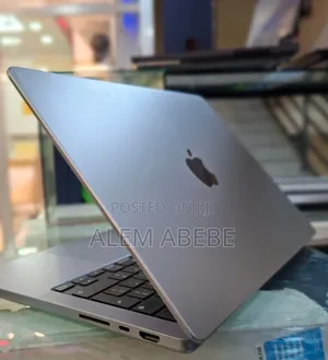 Laptop Apple MacBook Pro 2021 M1 16GB Apple M1 Pro SSD 512GB