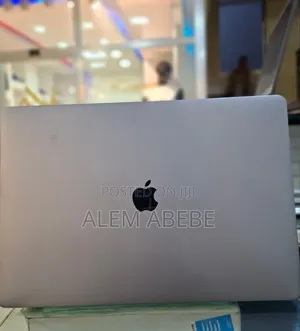Laptop Apple MacBook Pro 2019 32GB Apple M1 Pro SSD 1T