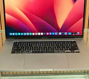 New Laptop Apple MacBook Pro 2019 16GB Intel Core I7 SSD 512GB