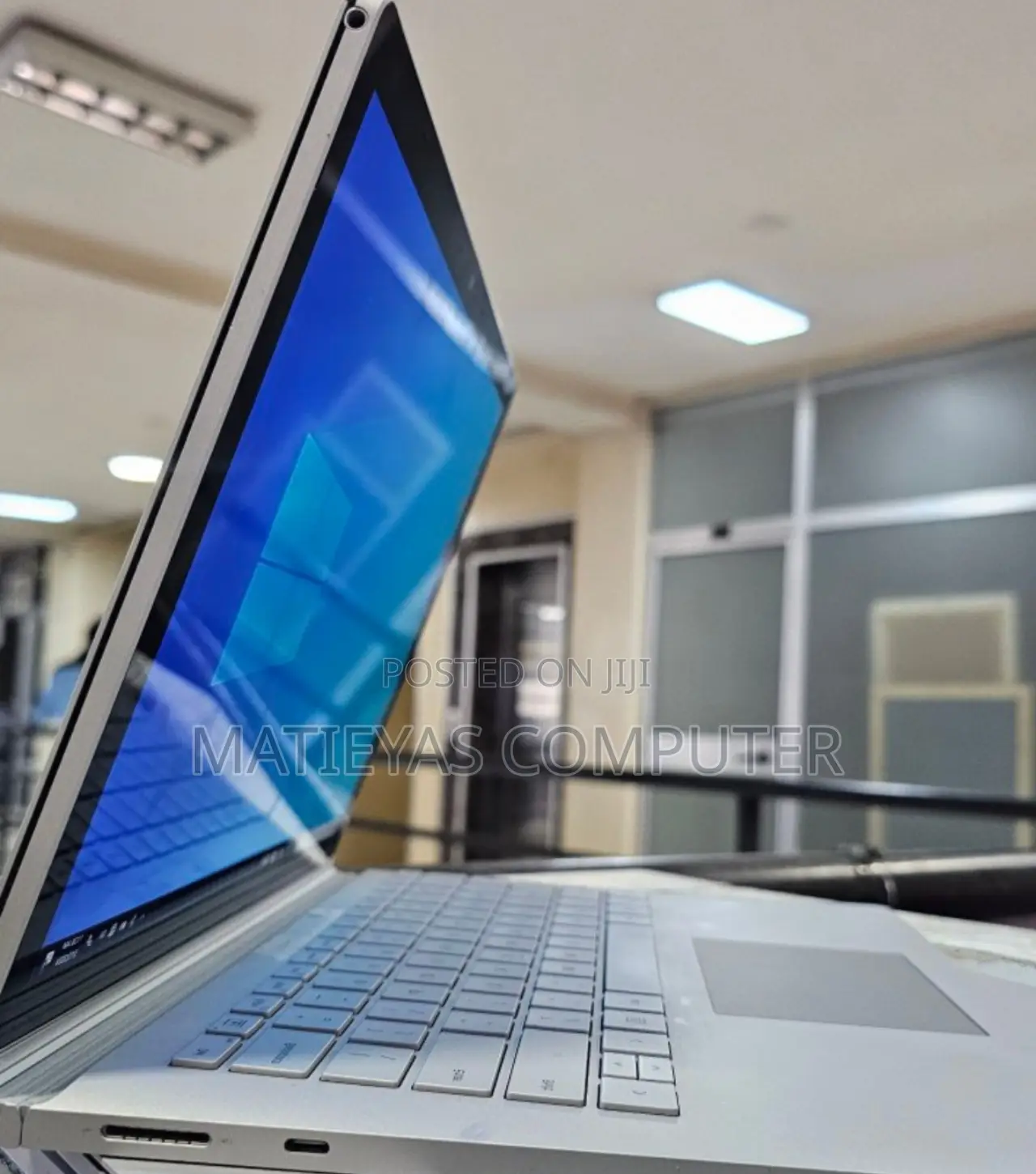 New Laptop Microsoft Surface Book 3 16GB Intel Core I7 SSD 256GB