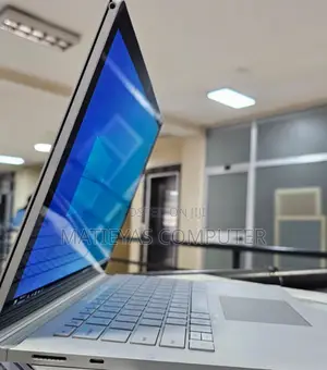 New Laptop Microsoft Surface Book 3 16GB Intel Core I7 SSD 256GB