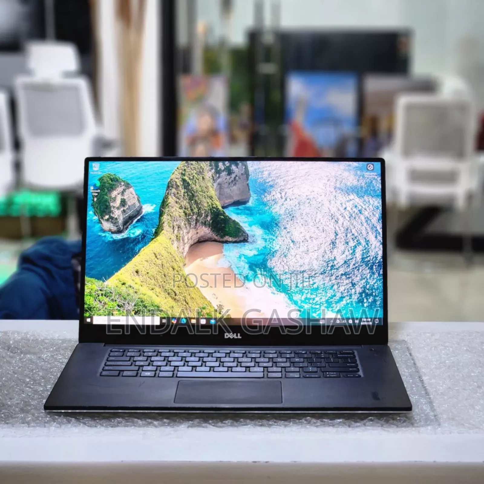 New Laptop Dell XPS 15 16GB Intel Core I7 SSD 512GB