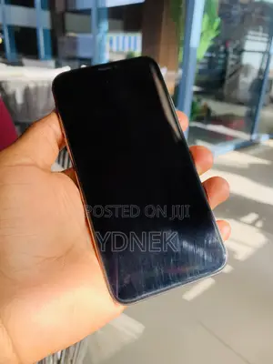 Apple iPhone X 64 GB White