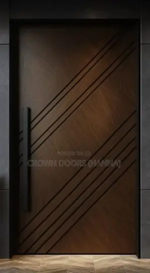 ክራውን ከእንጨት ፋይበር ፣ ከተፈጥሮ ድንጋይ እና ሲንቴቲክ ኮምፖዚት የተሠሩ በሮች