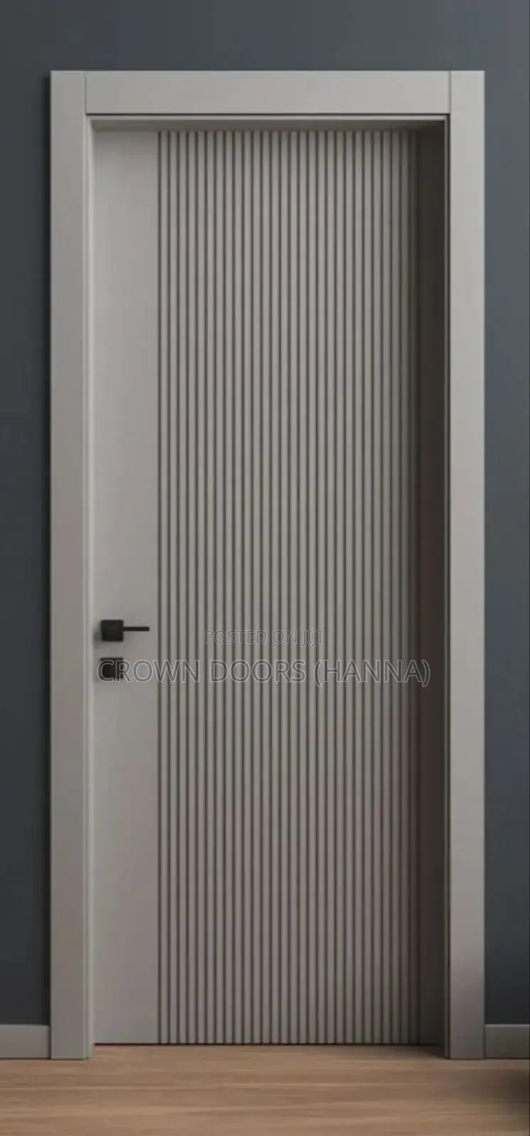 ክራውን ከእንጨት ፋይበር ፣ ከተፈጥሮ ድንጋይ እና ሲንቴቲክ ኮምፖዚት የተሠሩ በሮች