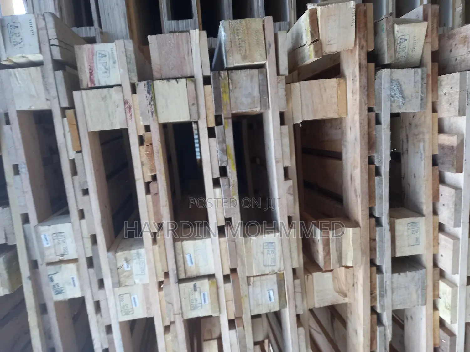 Yasmin Jamal Palltes Seller