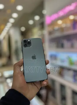 Photo - Apple iPhone 11 Pro 64 GB Green