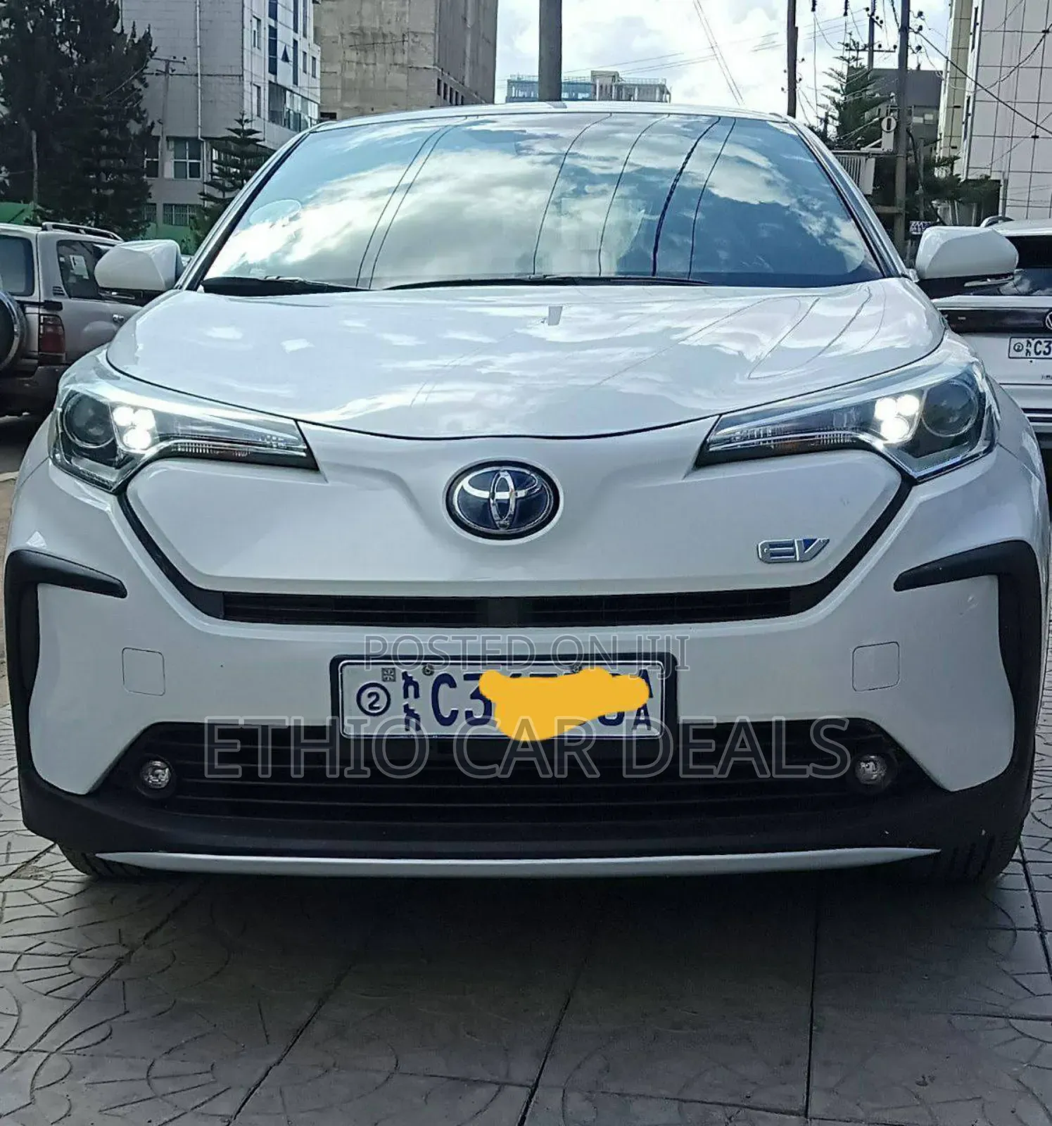 Toyota C-HR Nightshade 2022 White