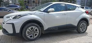 Toyota C-HR Nightshade 2022 White