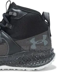 Under Armour Charged Mid Black Mens Comfortable Boots