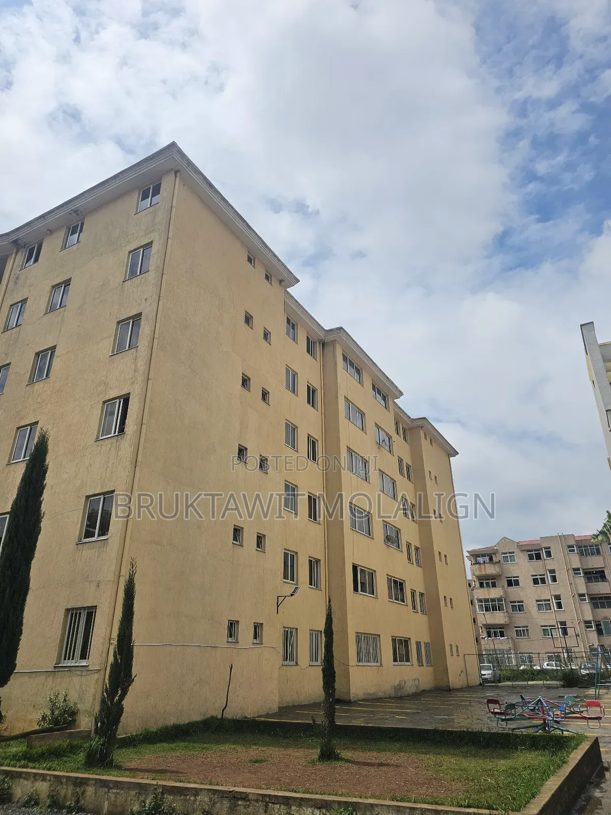 3bdrm Apartment in አያት መን, Bole for sale