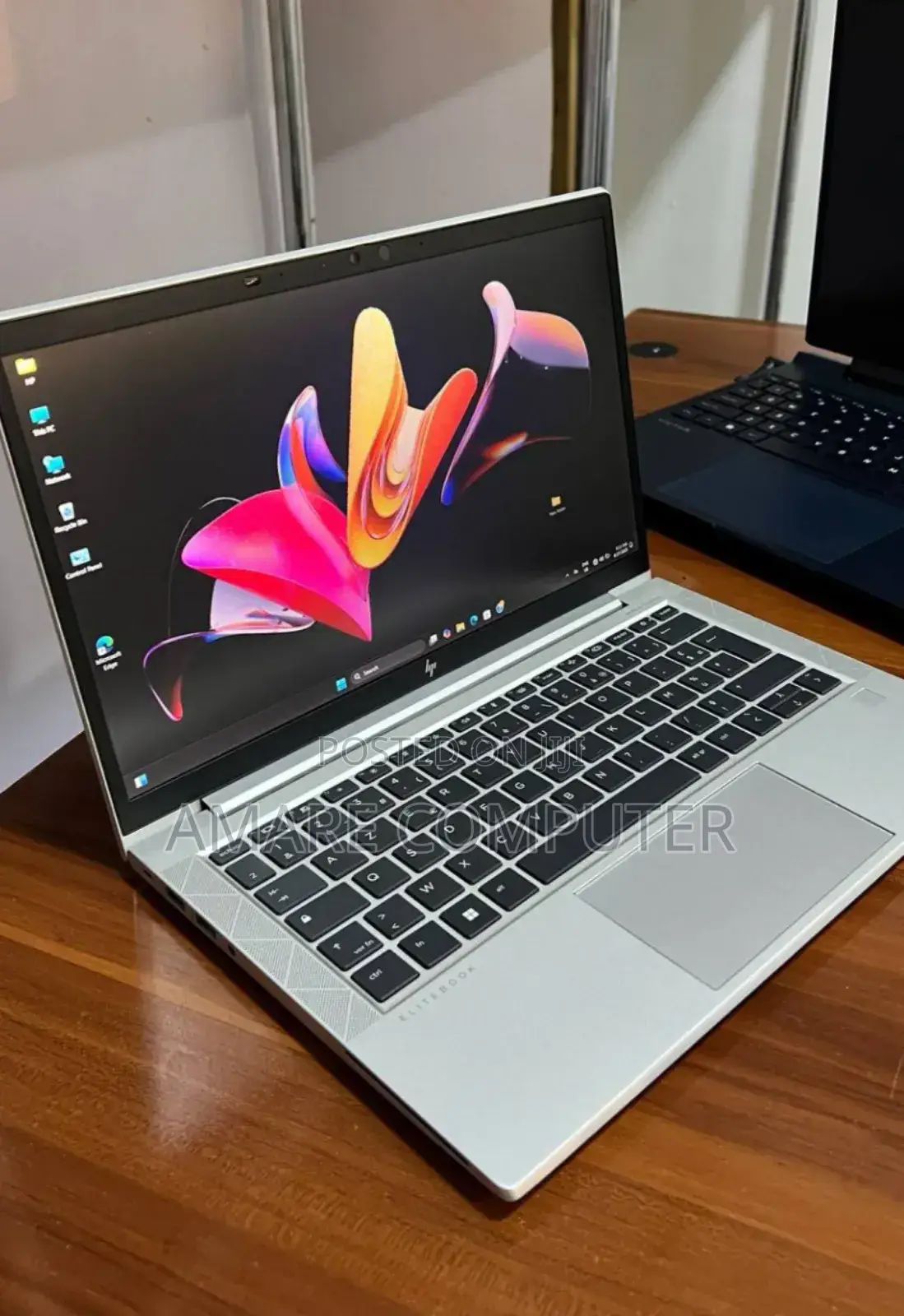 New Laptop HP EliteBook 830 G8 16GB AMD Ryzen 5 SSD 512GB