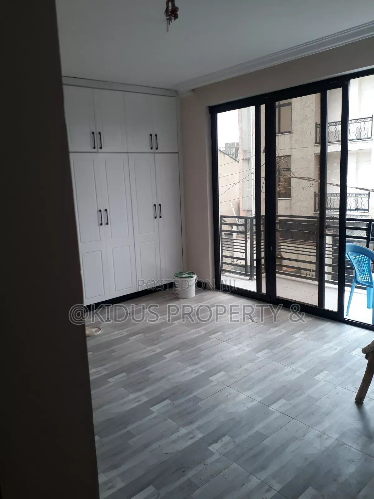 3bdrm Apartment in Africa Building, Nifas Silk-Lafto for rent