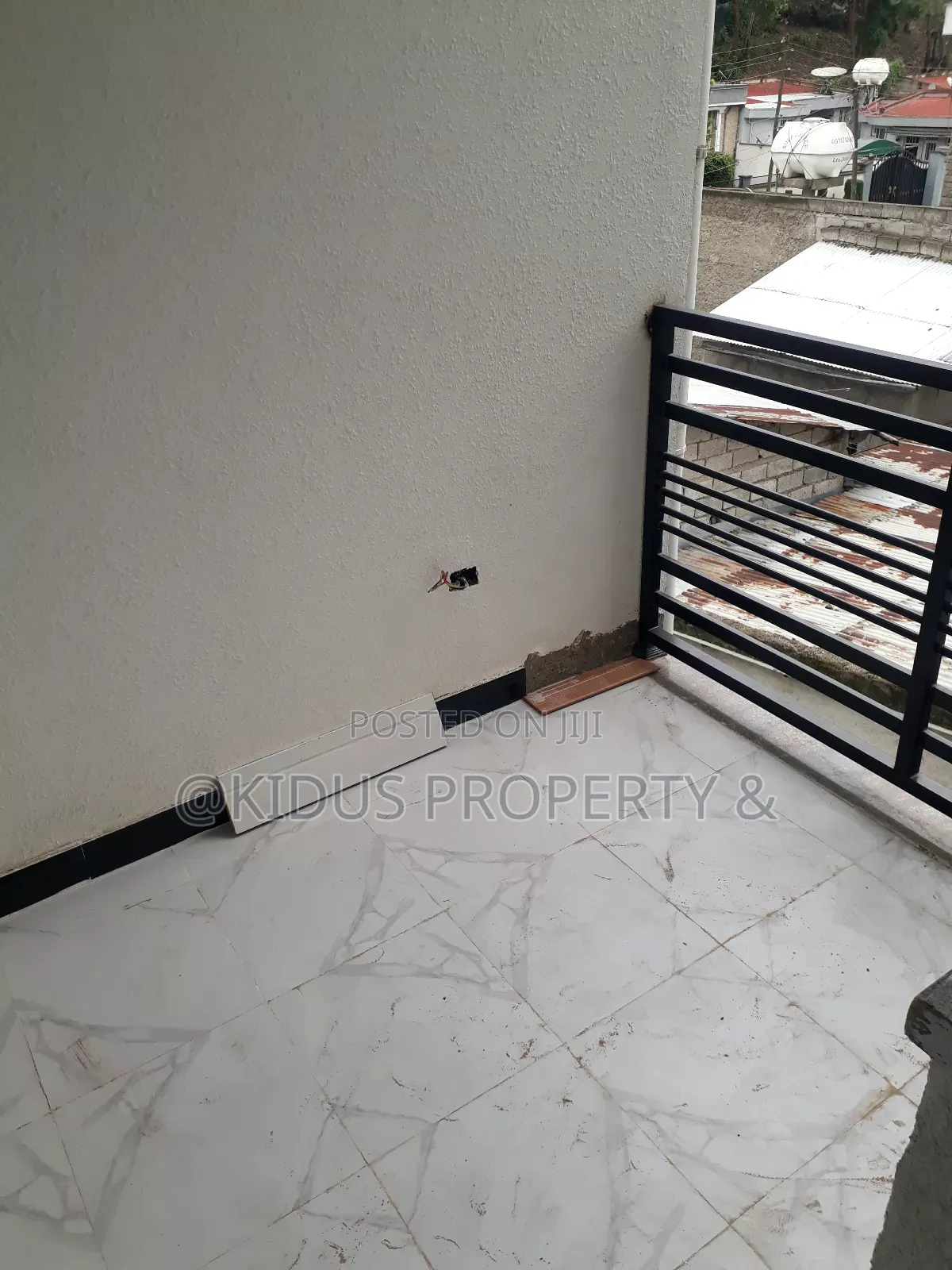 3bdrm Apartment in Africa Building, Nifas Silk-Lafto for rent