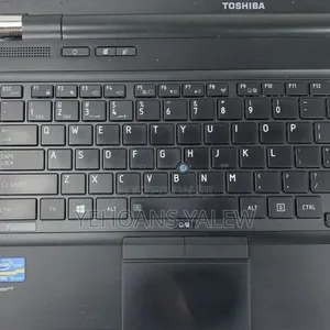Photo - New Laptop Toshiba Tecra R950 4GB Intel Core I5 SSD 320GB