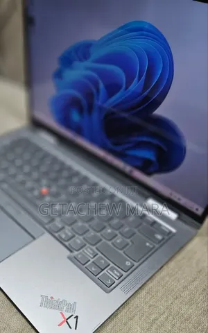 Photo - New Laptop Lenovo ThinkPad Yoga 32GB Intel Core I7 SSD 512GB