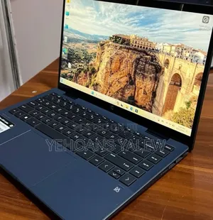 New Laptop HP Pavilion X360 8GB Intel Core I3 SSD 256GB