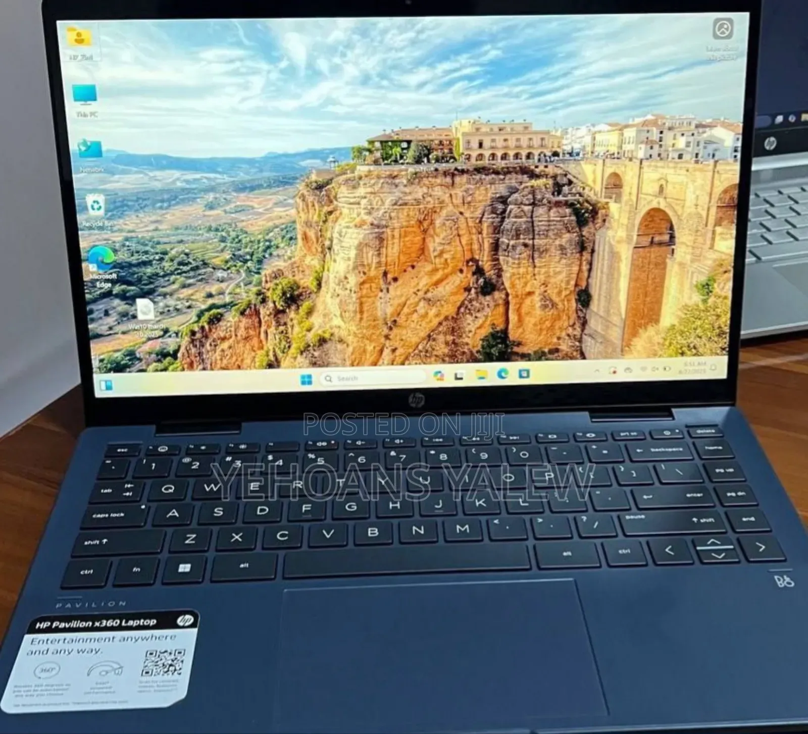 New Laptop HP Pavilion X360 8GB Intel Core I3 SSD 256GB