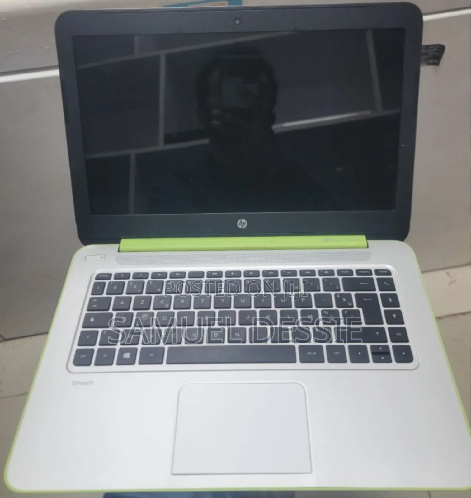 Laptop HP Stream Notebook 2GB AMD SSD 60GB