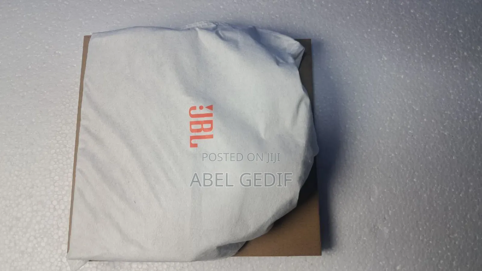  JBL Tune 720bt Wireless Headphones 