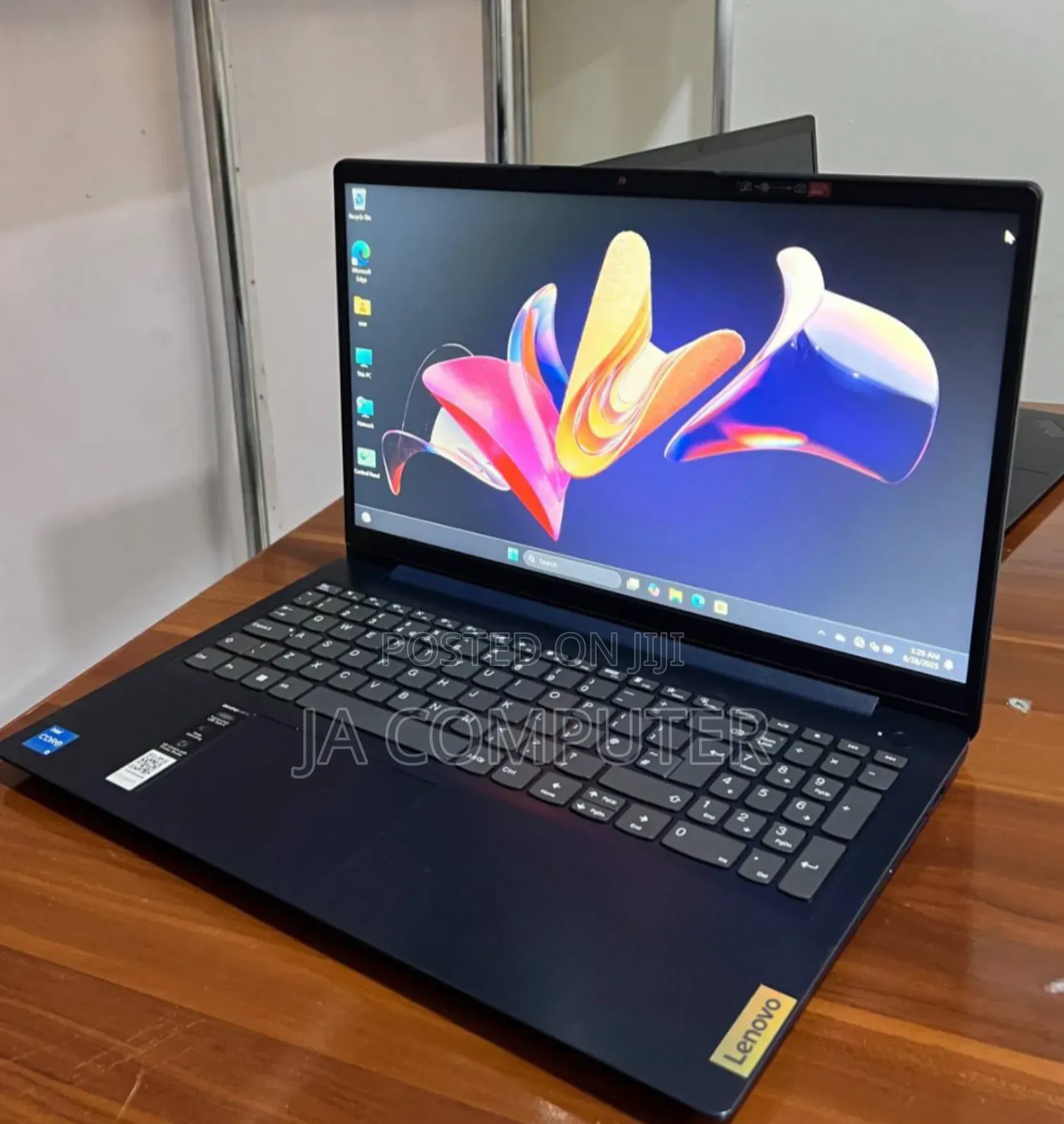 New Laptop Lenovo Ideapad 3 8GB Intel Core I3 SSD 256GB