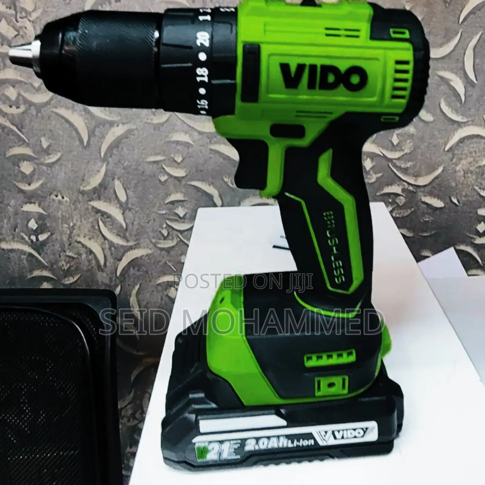 Vido Chargable Drill 21v Two Battery