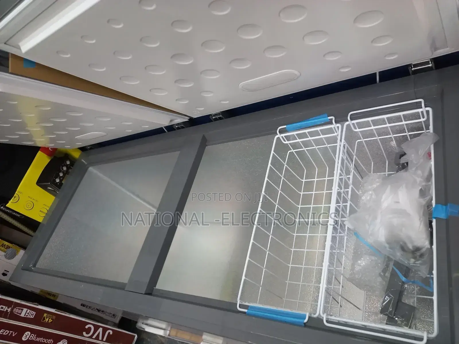 Orbit Chest Freezer 725 Deep 2door