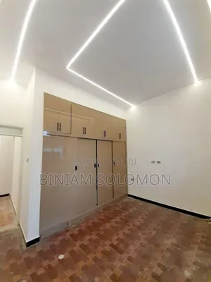 5bdrm Villa in Bole for sale