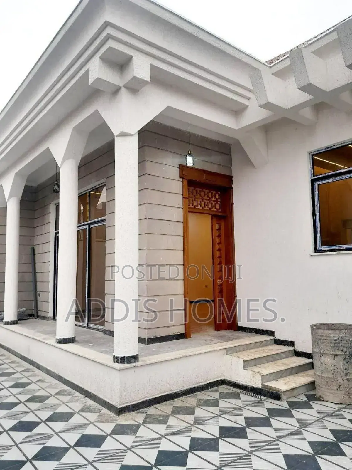 5bdrm Villa in Bole for sale