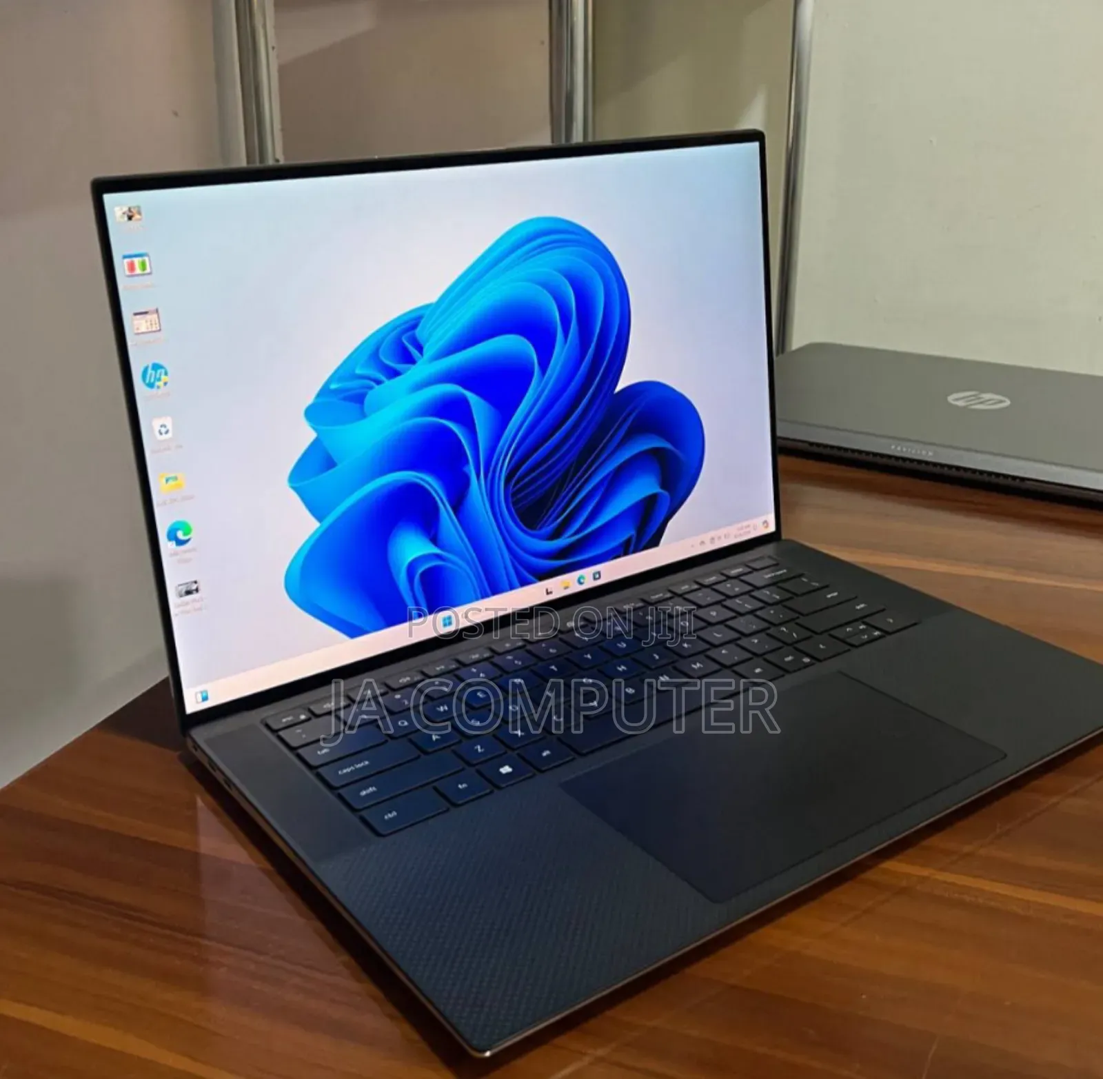 New Laptop Dell XPS 15 32GB Intel Core I7 SSD 512GB