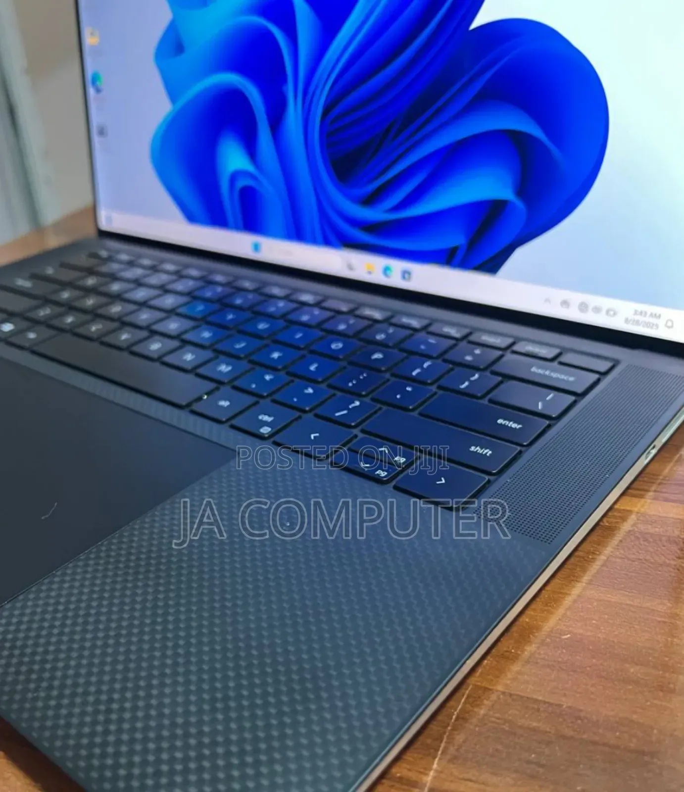 New Laptop Dell XPS 15 32GB Intel Core I7 SSD 512GB