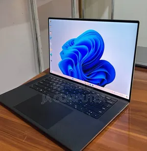 New Laptop Dell XPS 15 32GB Intel Core I7 SSD 512GB