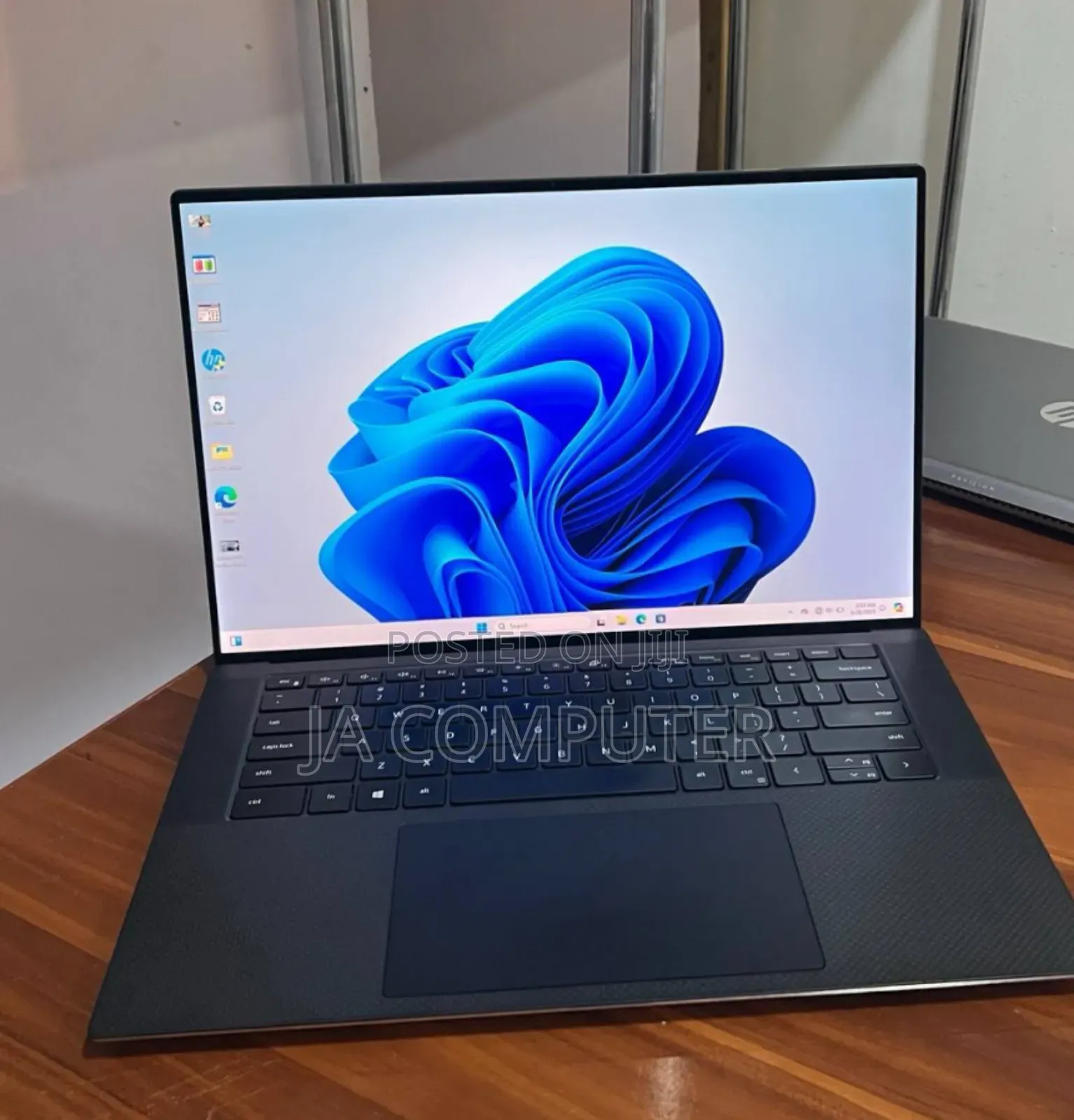 New Laptop Dell XPS 15 32GB Intel Core I7 SSD 512GB