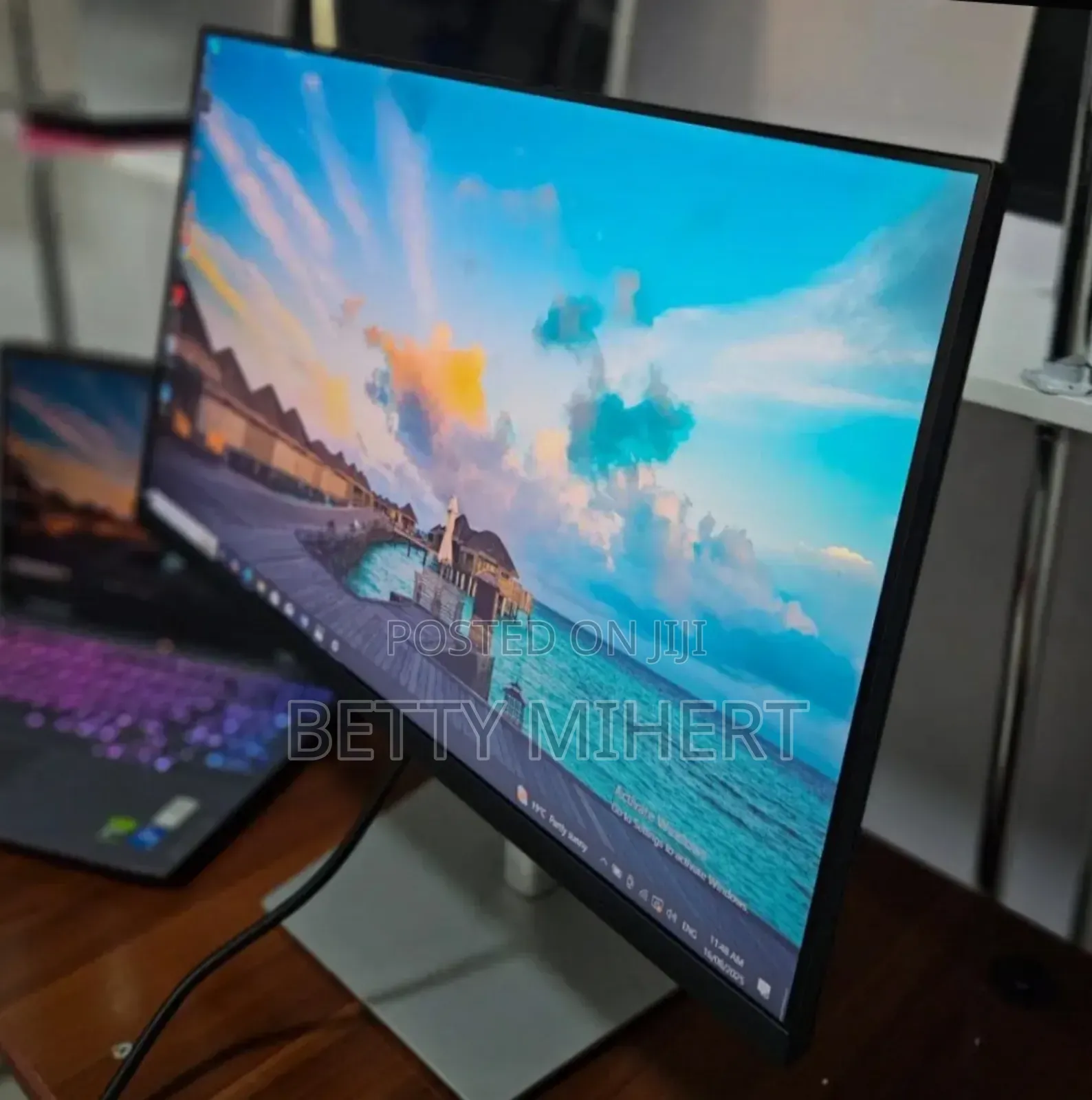 Dell(27)Inch Frameless Monitor