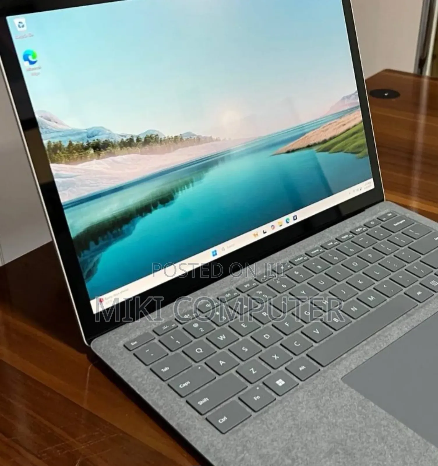 New Laptop Microsoft Surface 16GB Intel Core I7 SSD 512GB