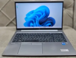 Photo - New Laptop HP ZBook Firefly G8 32GB Intel Core I7 SSD 1T