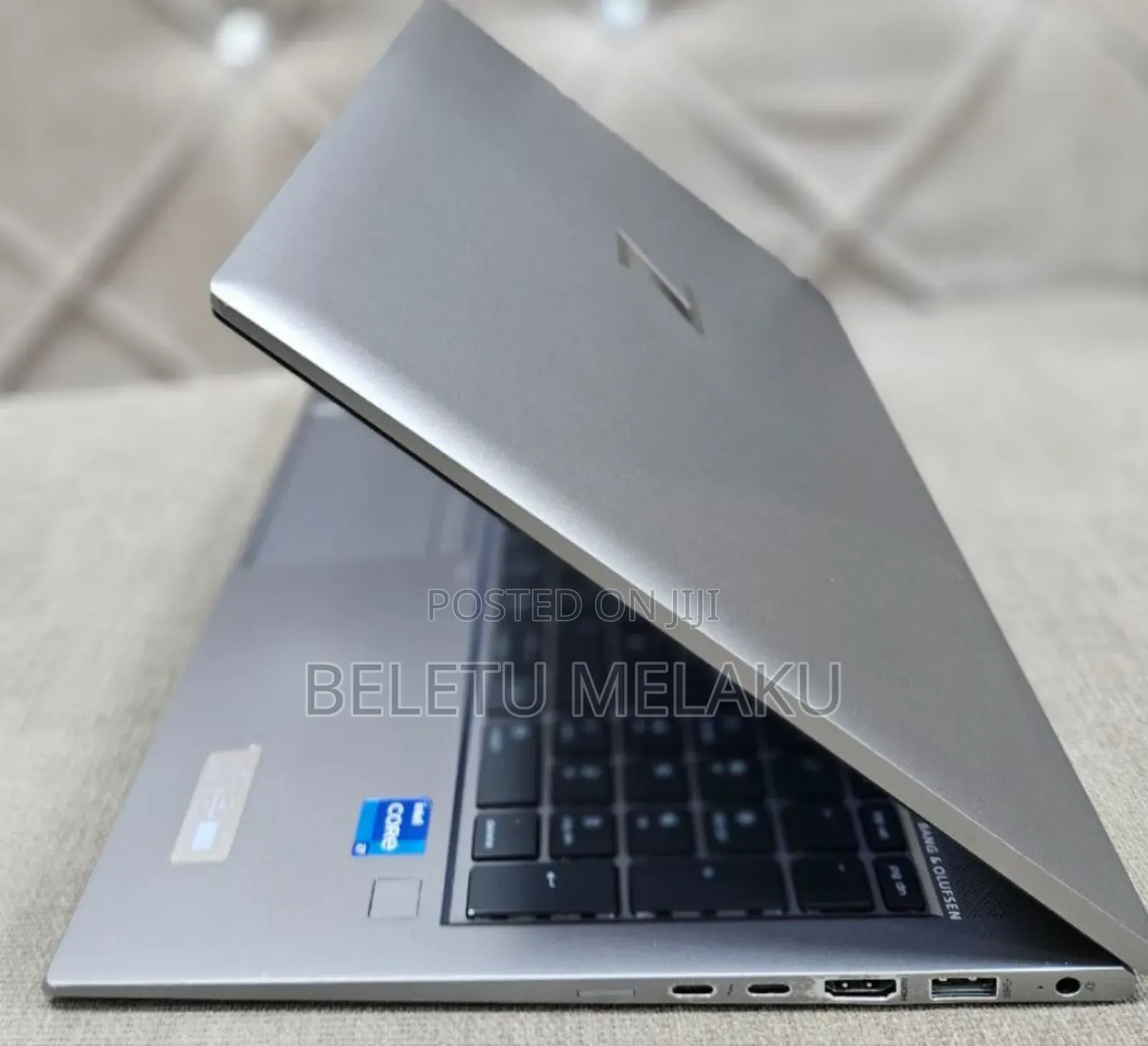 New Laptop HP ZBook Firefly G8 32GB Intel Core I7 SSD 1T