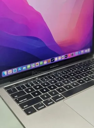 Photo - New Laptop Apple MacBook Pro 2017 8GB Intel Core I5 SSD 256GB