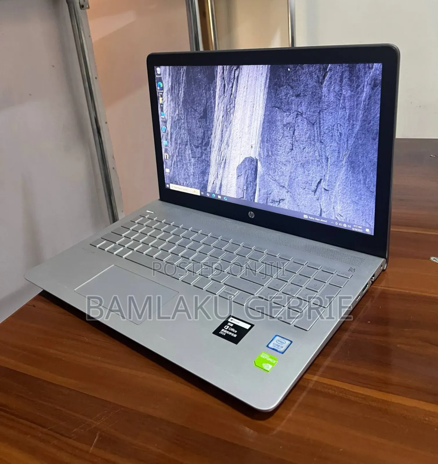 New Laptop HP Pavilion 15 8GB Intel Core I5 HDD+SSD 640GB